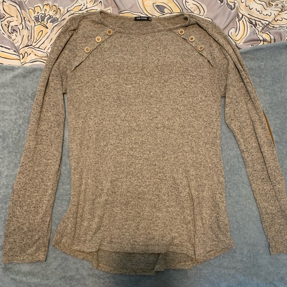 Pink Clover Luna Elbow detail brushed knot top from stitch fix.
